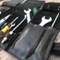 TRIP MACHINE Tool Roll - Black + Black NARZĘDZIÓWKA MOTOCYKLOWA CAFE RACER SCRAMBLER CUSTOM HARLEY 4.jpg