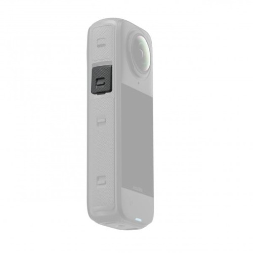 insta360-x4-usb-cover 2.jpg