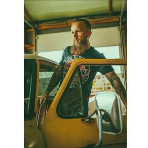 Koszulka Kerosin Garage Built t-shirt z motocyklowym motywem fajna grafiką